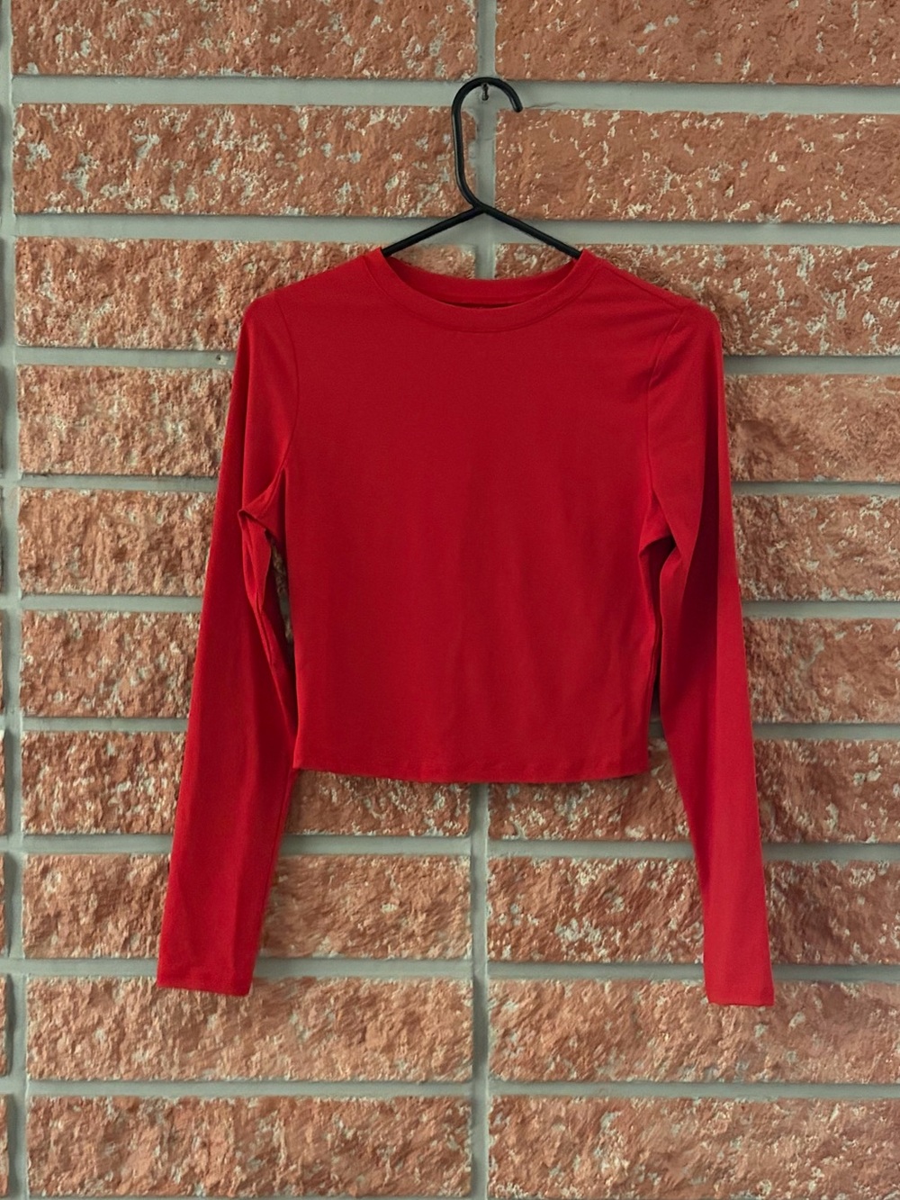 🌟 Women's Red Long Sleeve Crewneck Top